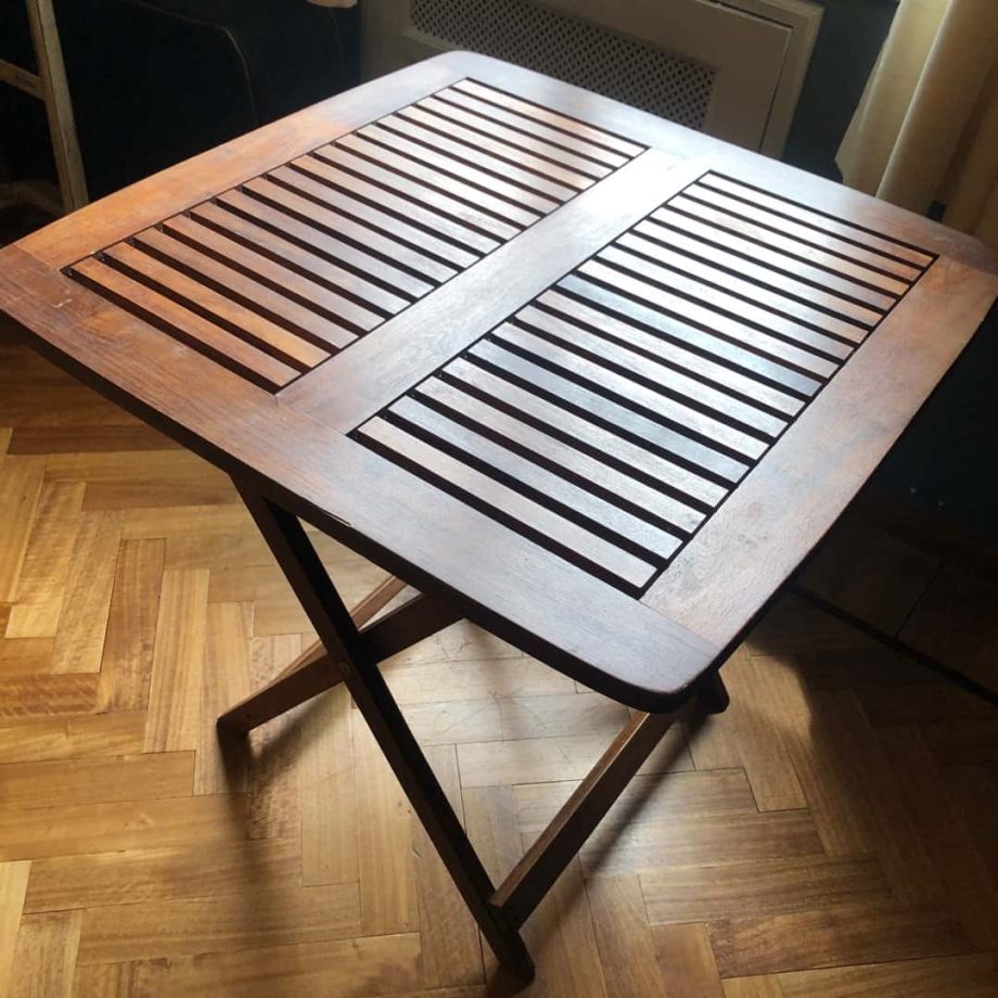 Mesa auxiliar plegable
