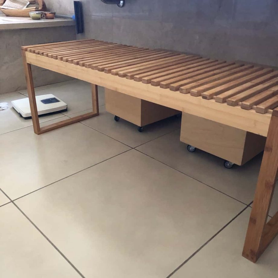 Banqueta de baño en madera