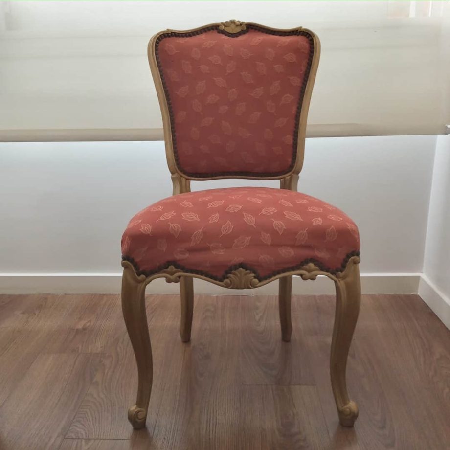 Silla estilo francés