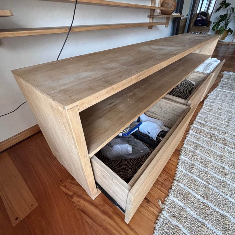 Mueble auxiliar en madera
