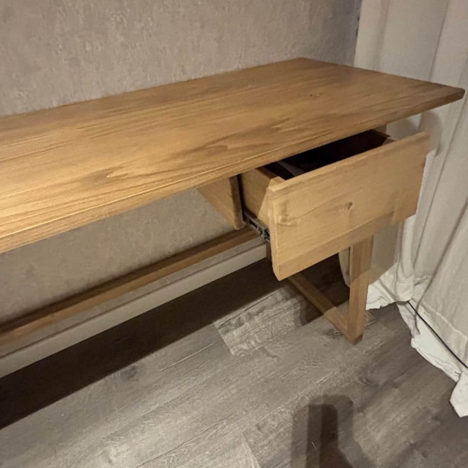 Escritorio en madera rústica