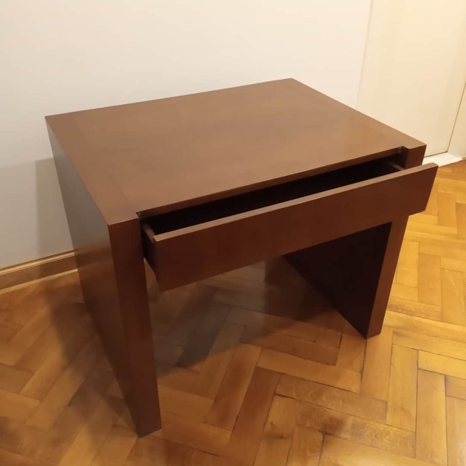 Mesa auxiliar
