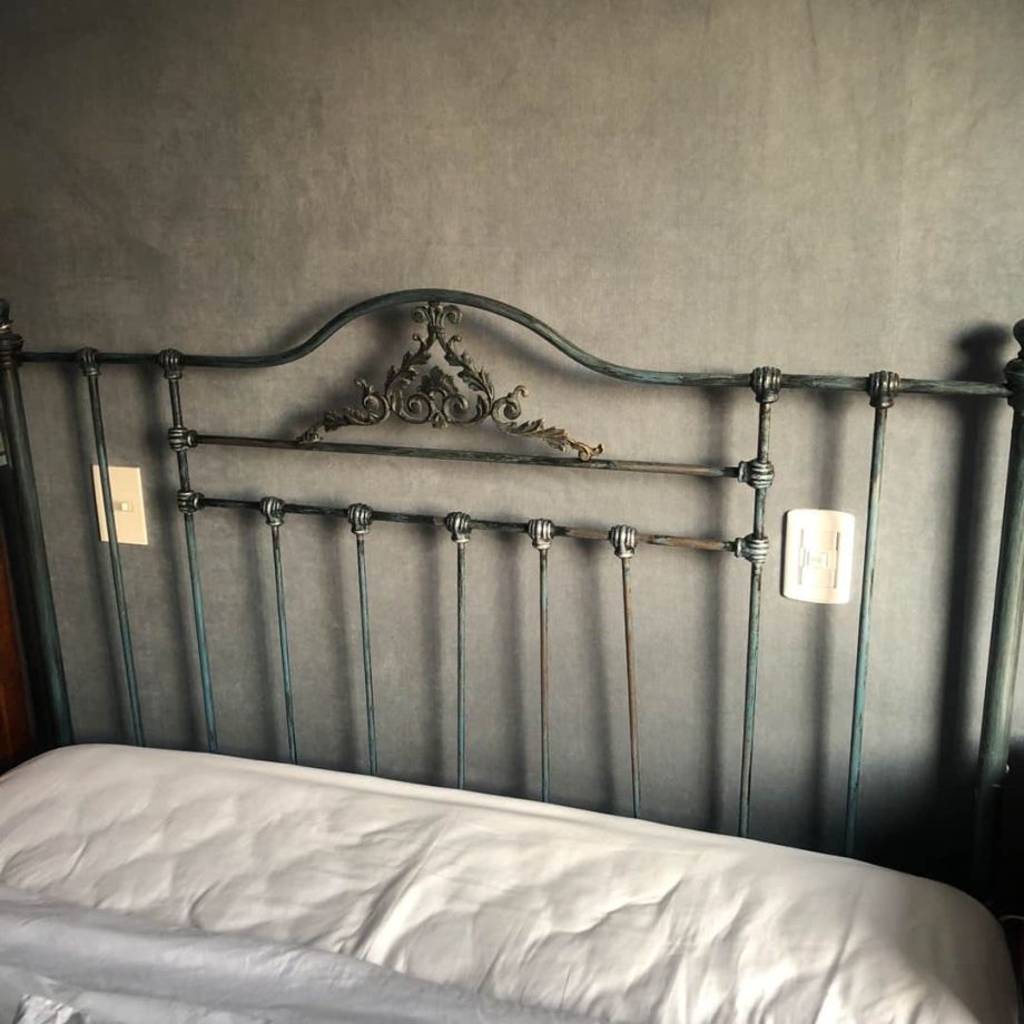 Cama 2 plazas con respaldo