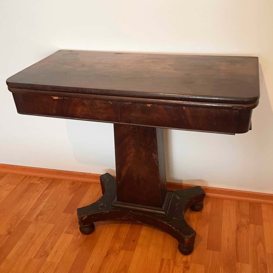 Mesa libro de juego