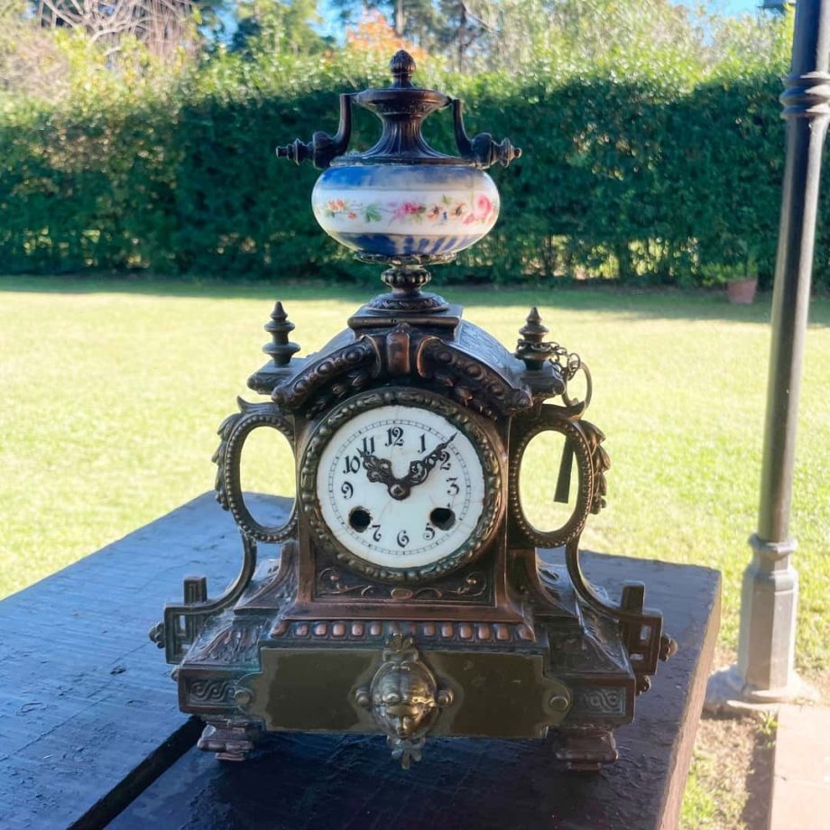 Reloj sobremesa