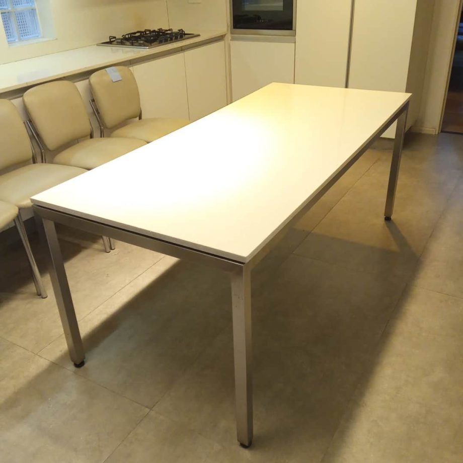 Mesa de comedor de diseño