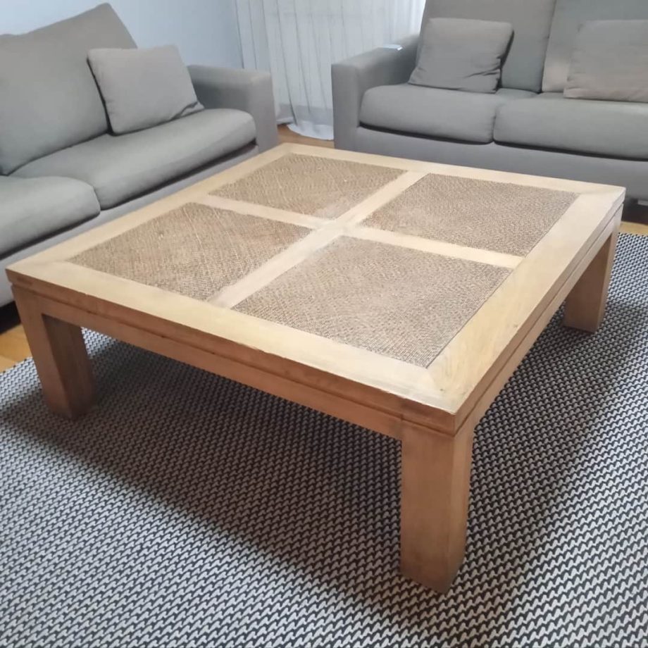 Mesa frente sofá cuadrada
