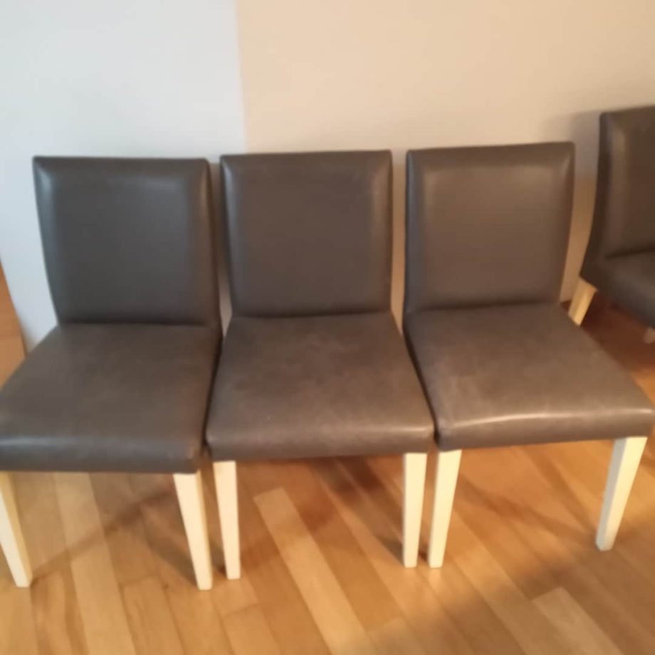 Sillas + par de silloncitos
