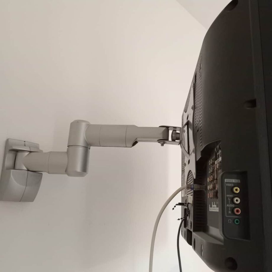 TV Sony Bravía 26"  con soporte