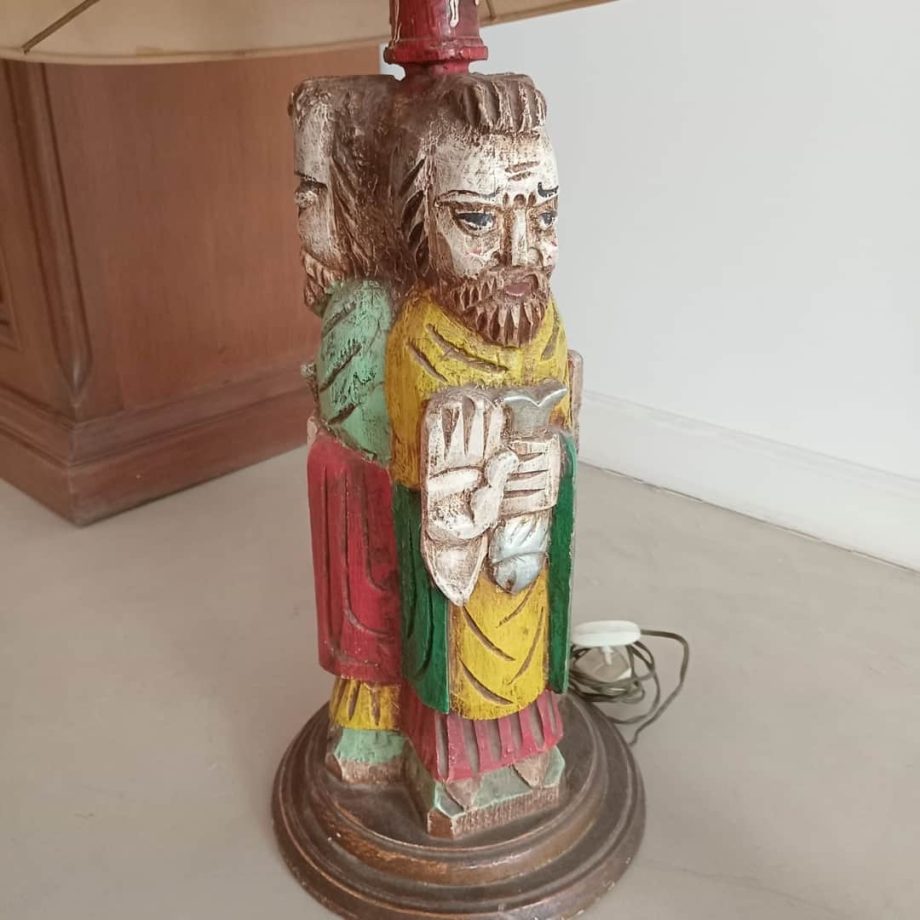 Lámpara "Personajes" y Figura "Apóstol"