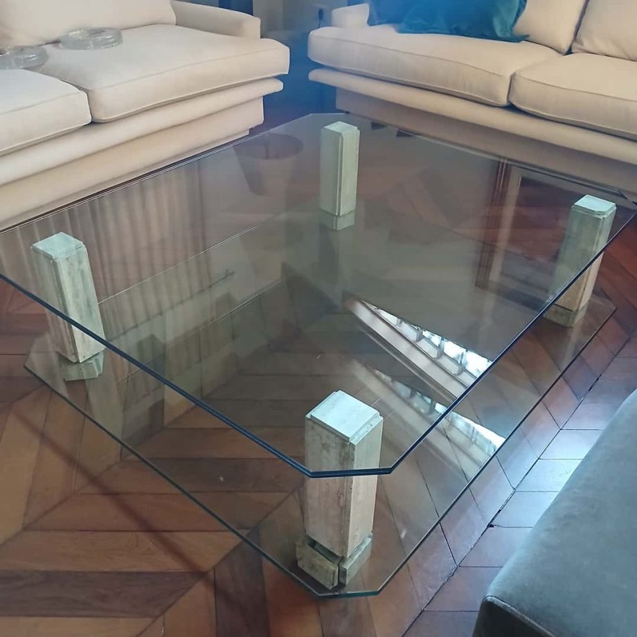 Mesa frente sofá tapa vítrea