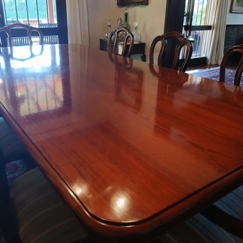 Juego de comedor estilo inglés