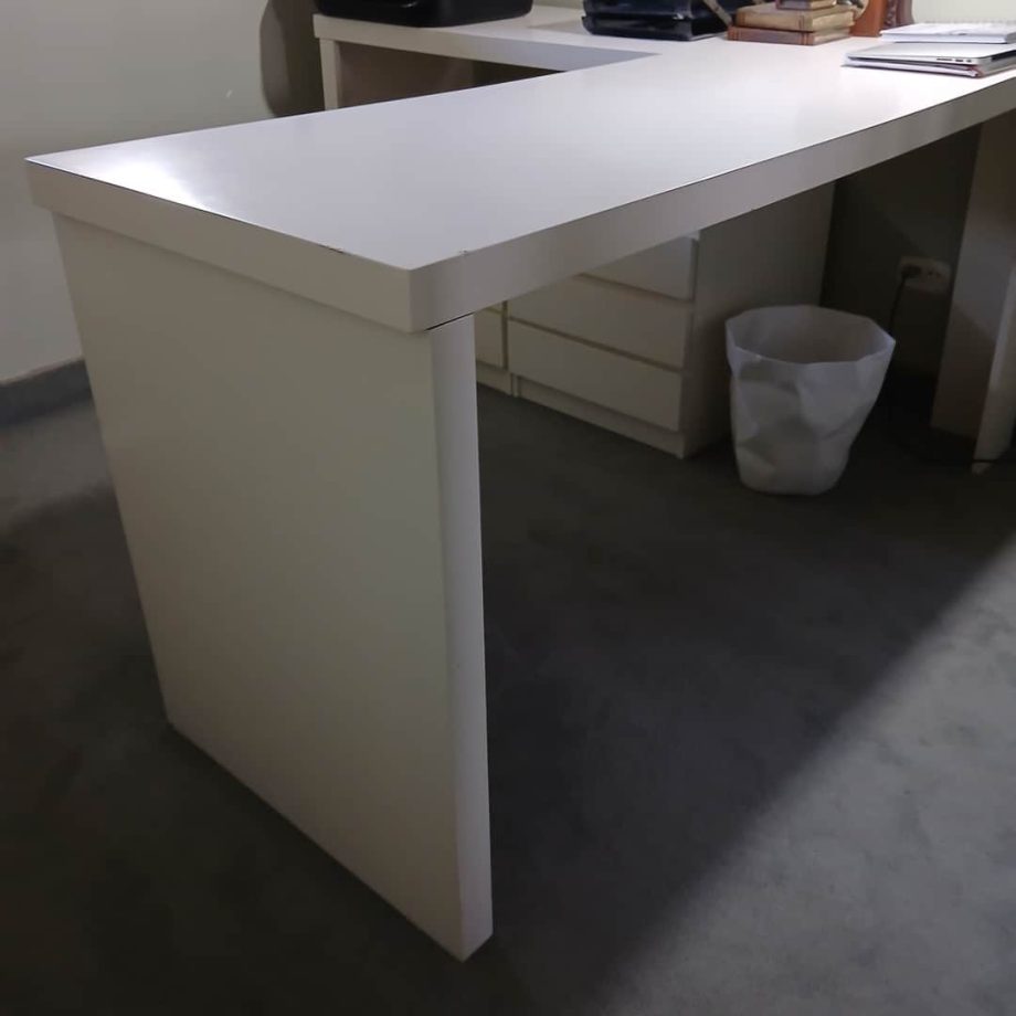 Escritorio en L