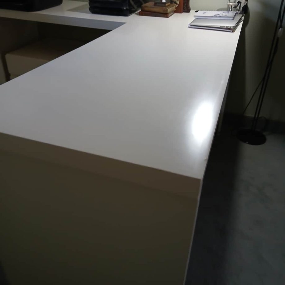 Escritorio en L