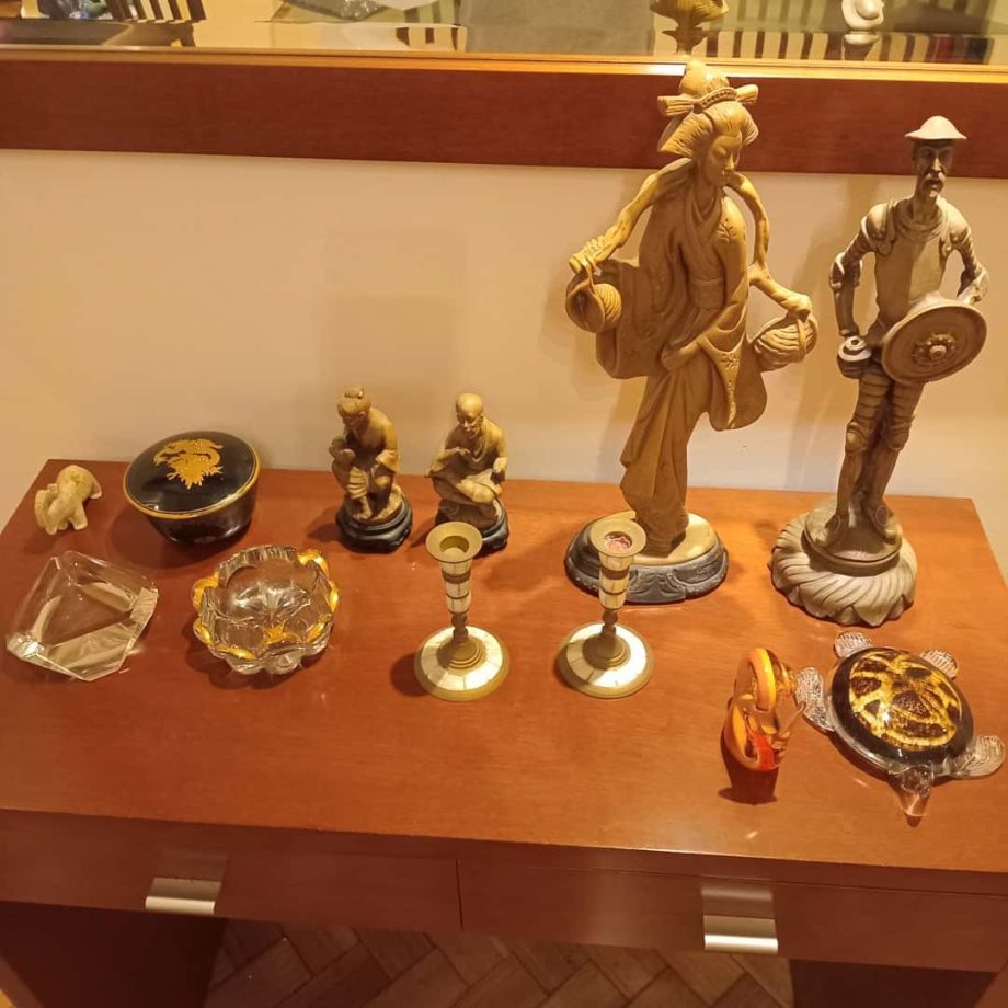 Adornos