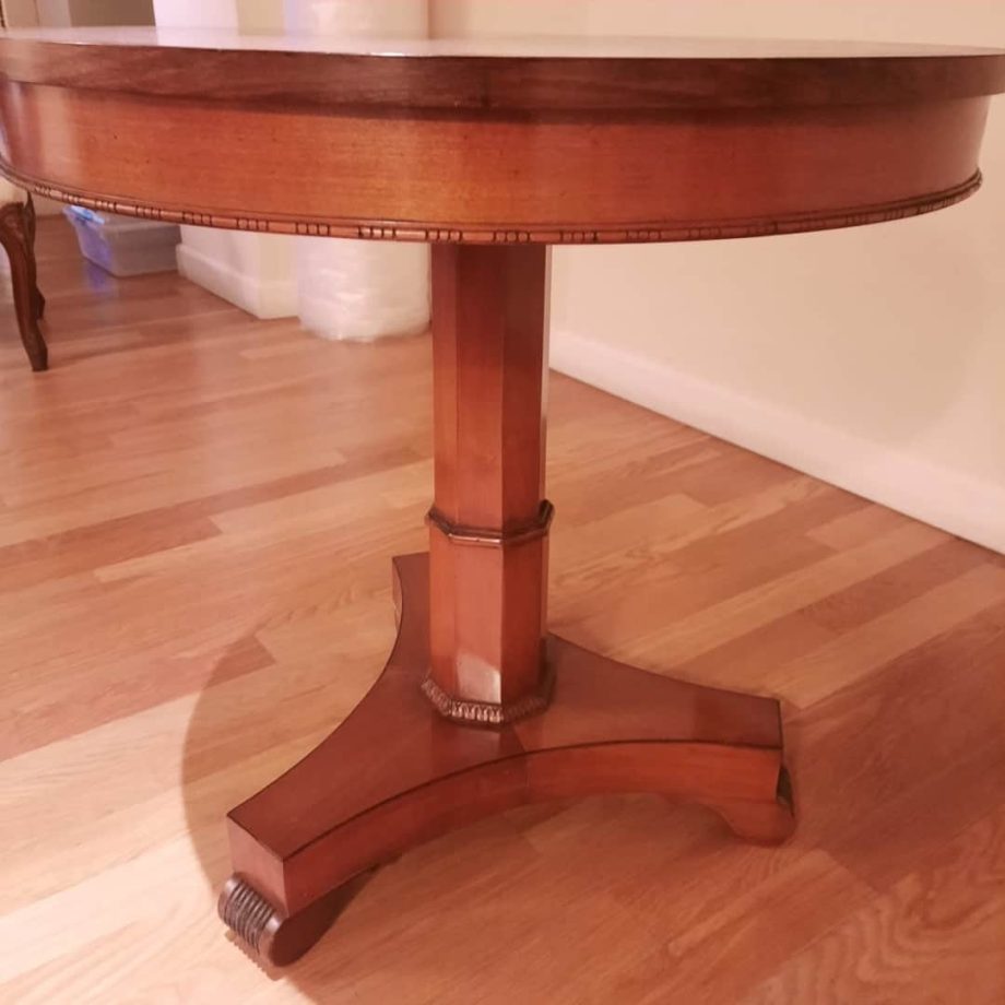 Mesa costado sofá