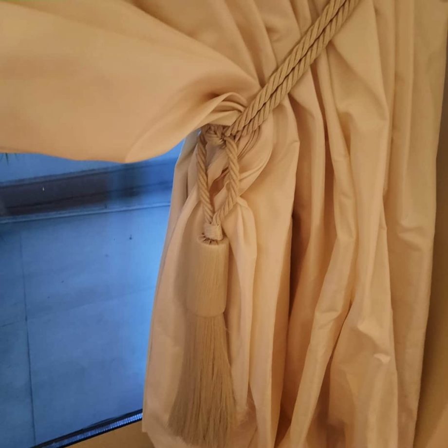 Cortinados con agarradera