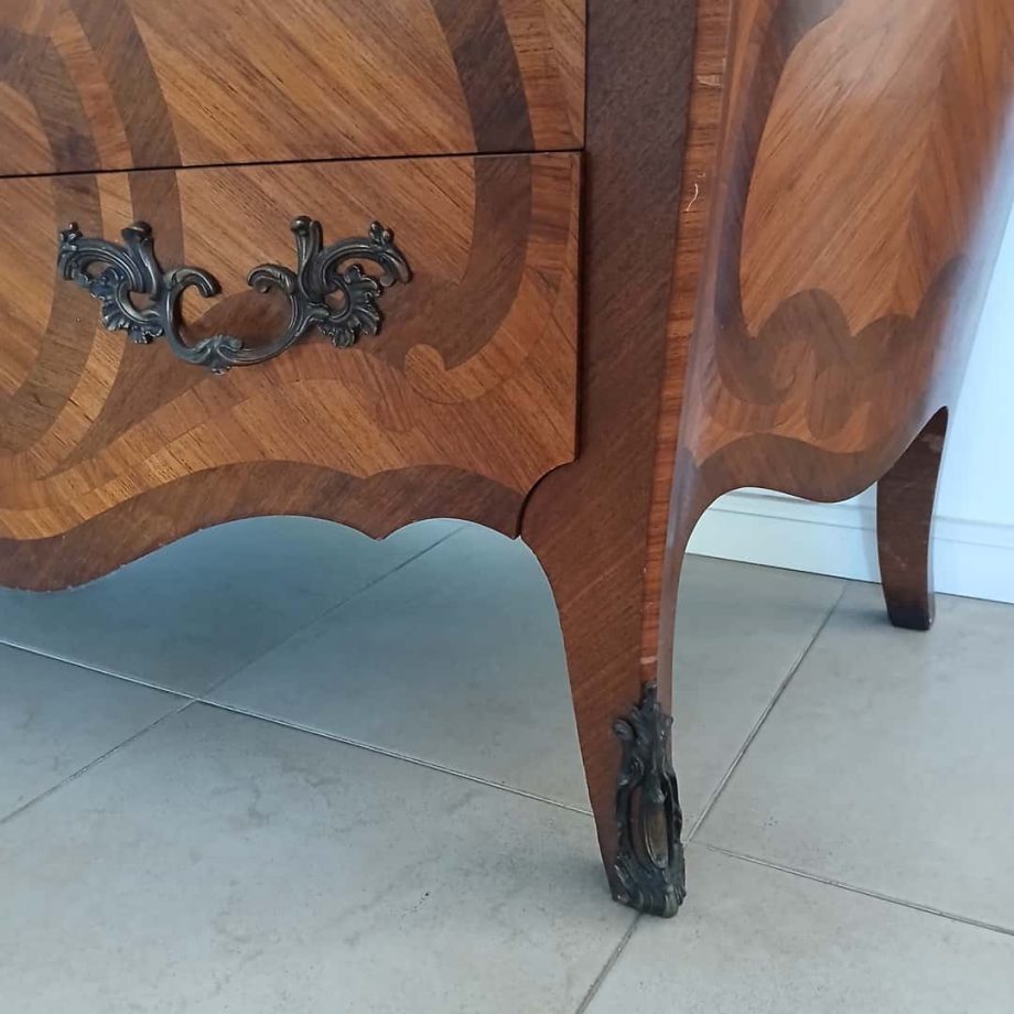 Cómoda estilo francés