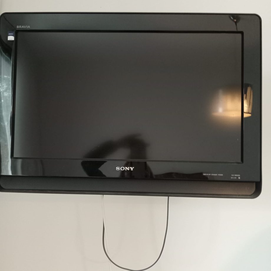 TV Sony Bravía 26"  con soporte