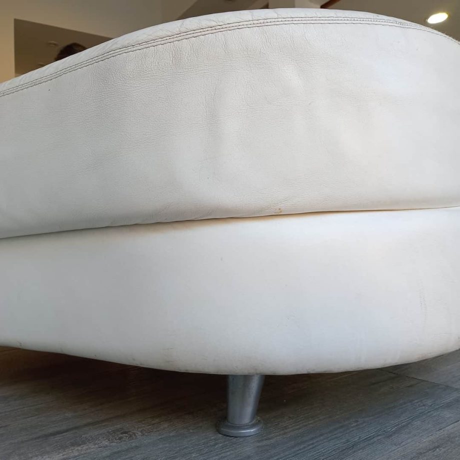 Sillón irregular con puff