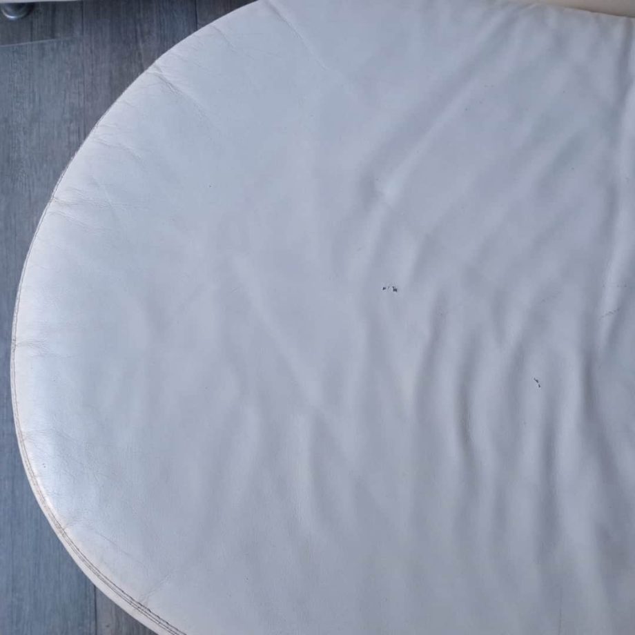 Sillón irregular con puff