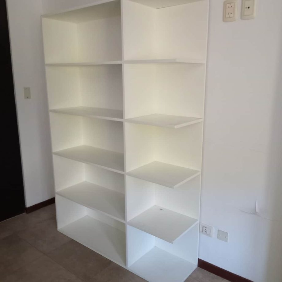 Biblioteca en melamina