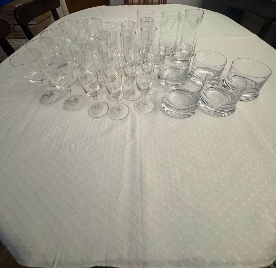 Lote de copas y vasos