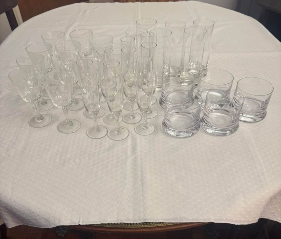 Lote de copas y vasos