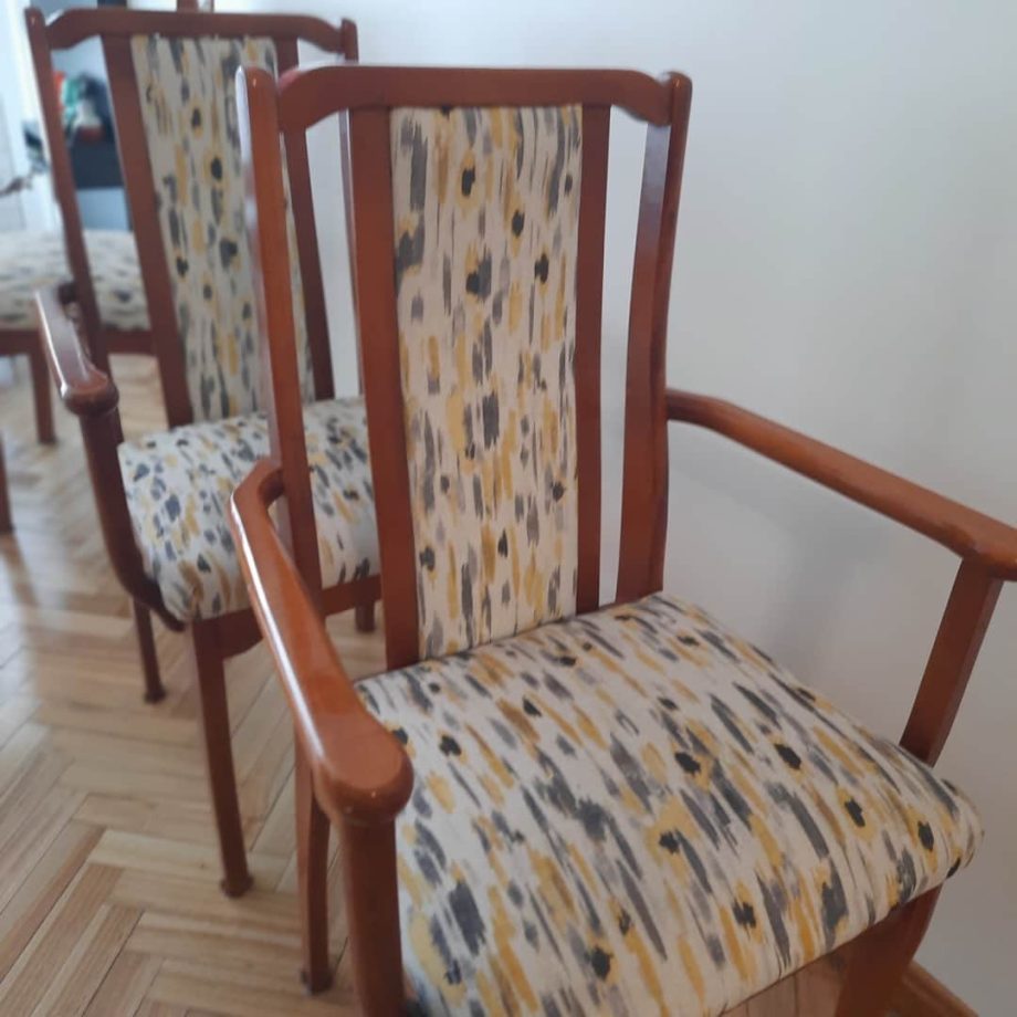 Sillas + silloncitos en gris y amarillo