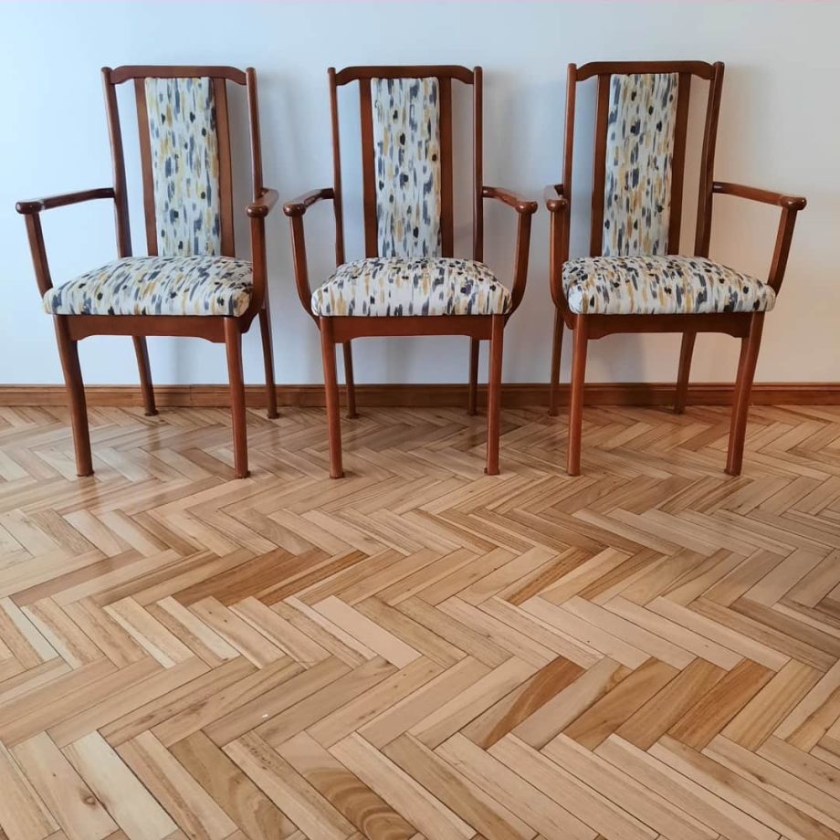 Sillas + silloncitos en gris y amarillo