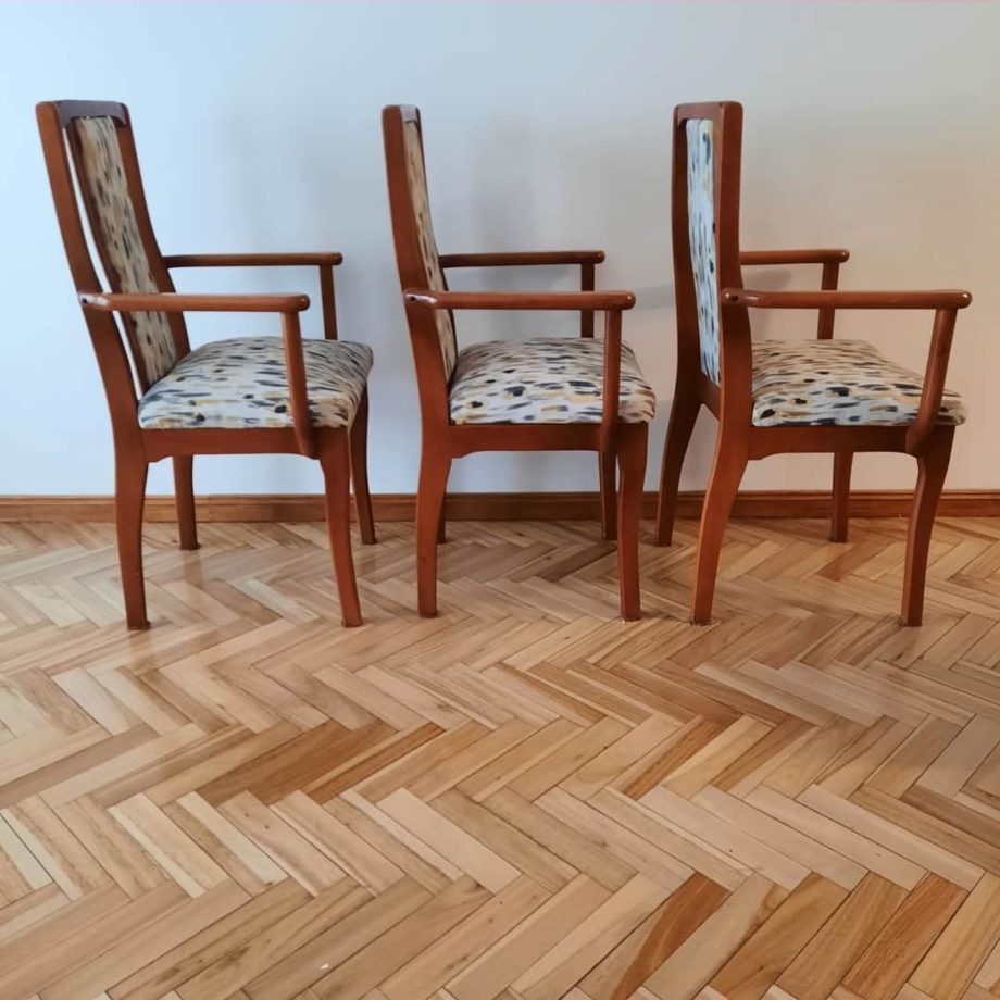 Sillas + silloncitos en gris y amarillo