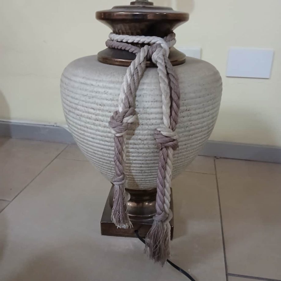 Lámpara en cerámica