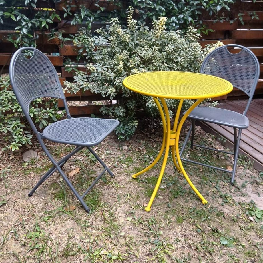 Mesa + sillas en hierro