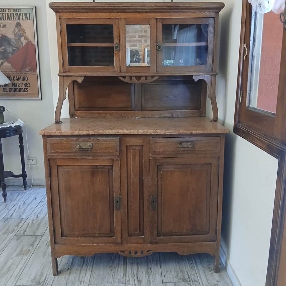 Mueble de campo con alzada
