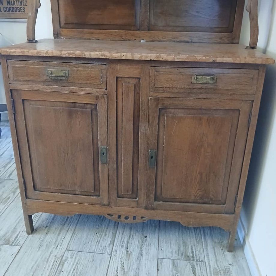 Mueble de campo con alzada