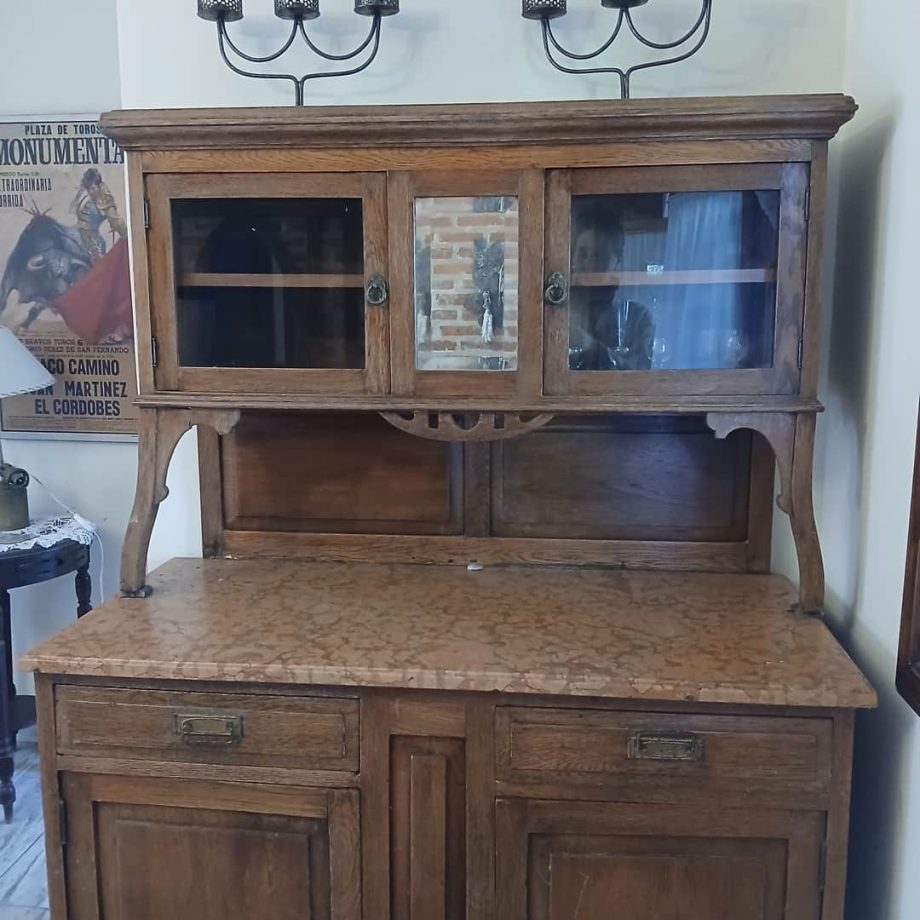 Mueble de campo con alzada