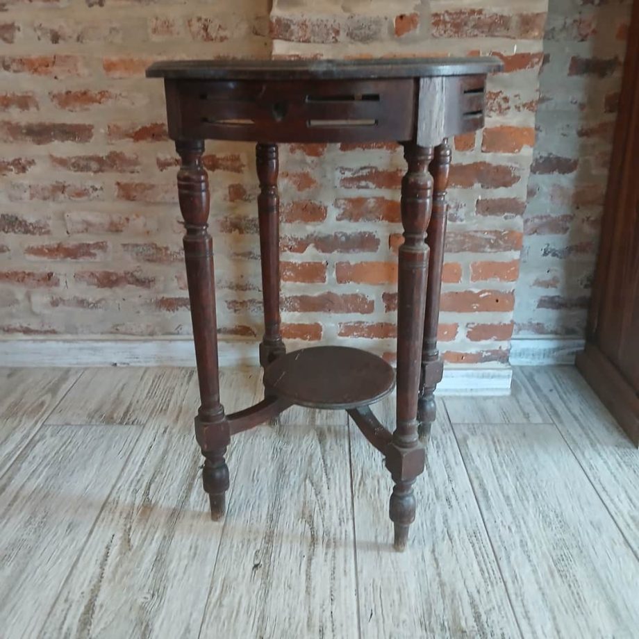 Mesa auxiliar alta