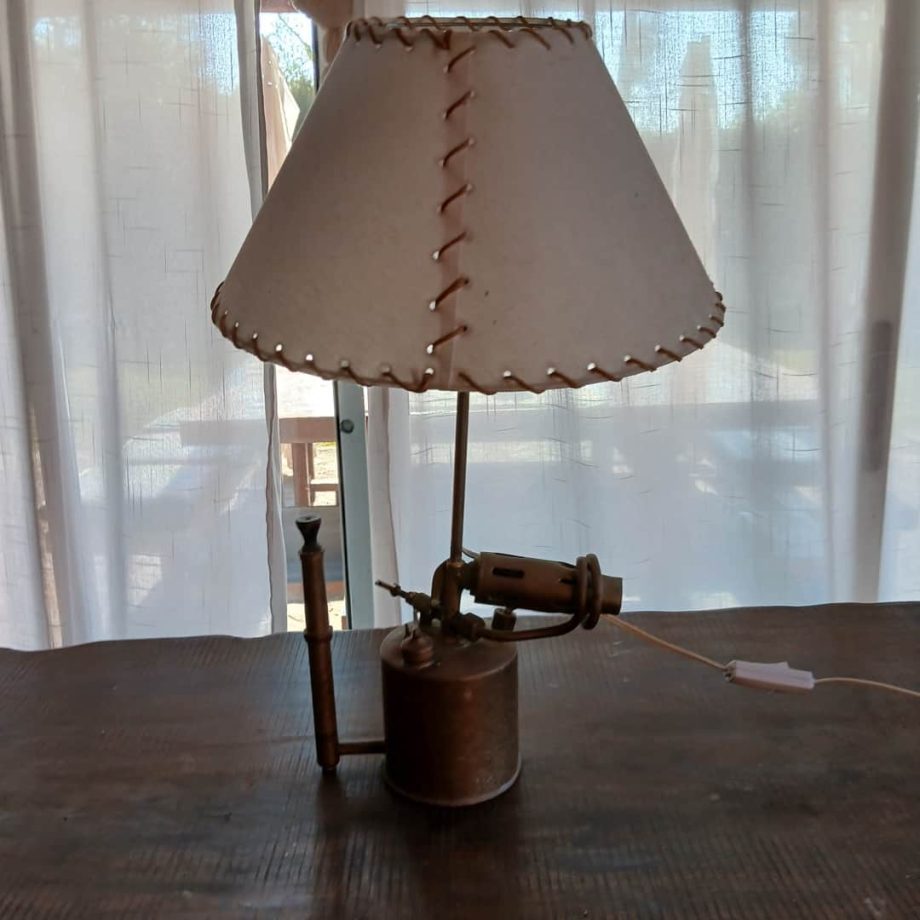 Lámpara de mesa "soplete"