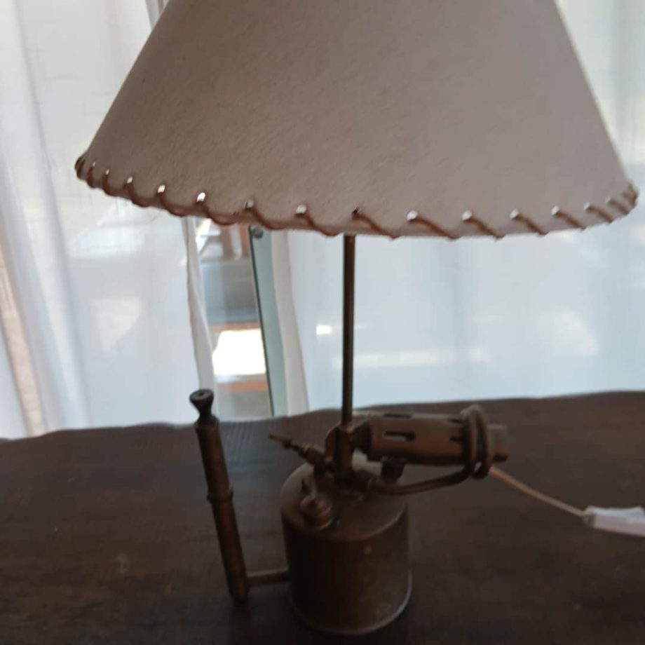 Lámpara de mesa "soplete"