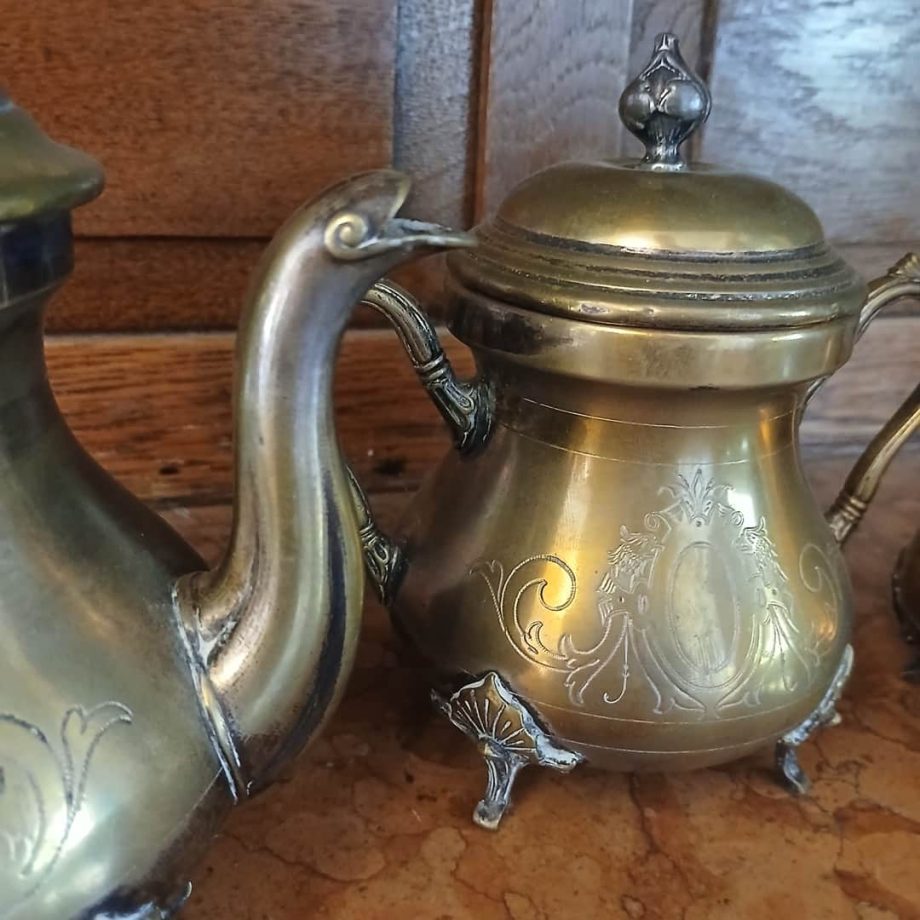 Juego de café en metal plateado