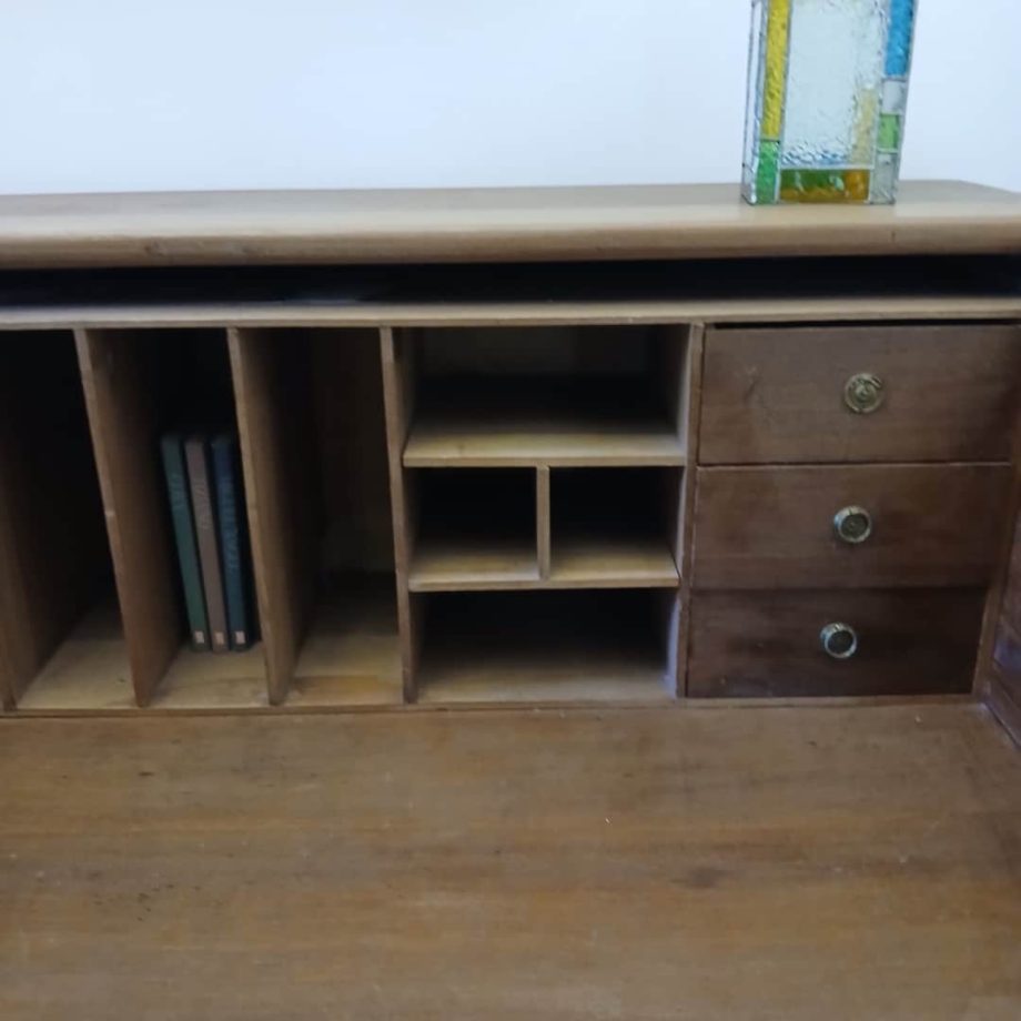 Escritorio camello