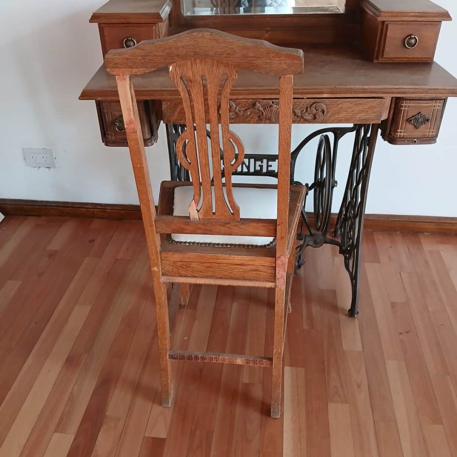 Mueble tocador + silla en roble