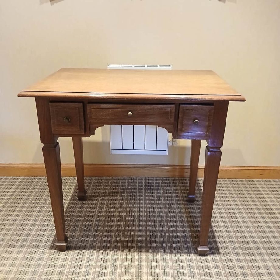 Mesa en roble