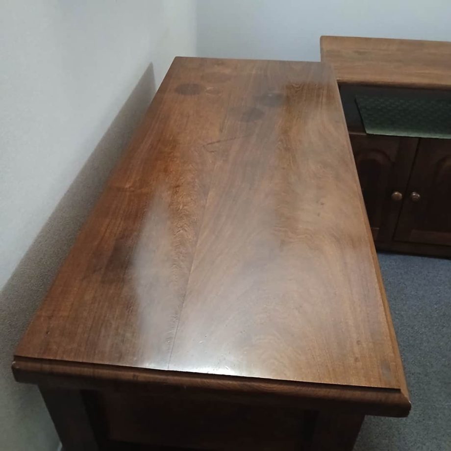Cómoda + mesa de luz + espejo