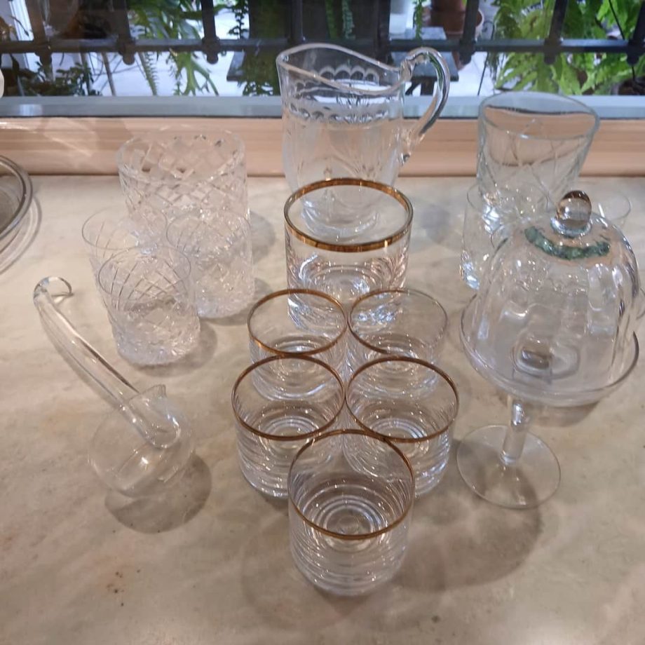 Juego de copas en cristal tallado