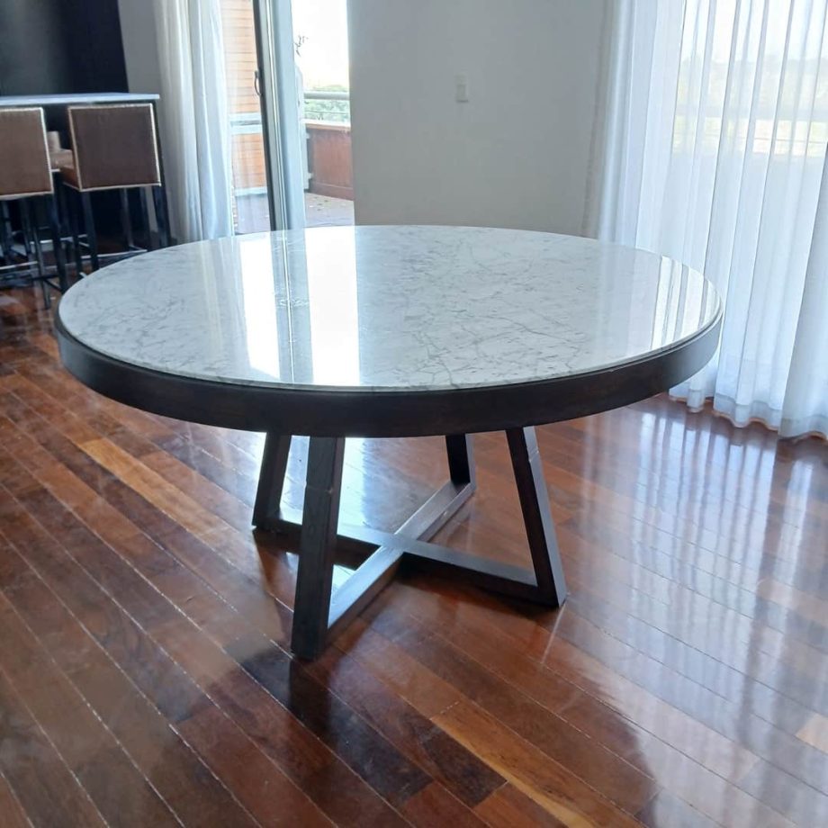 Mesa tapa redonda