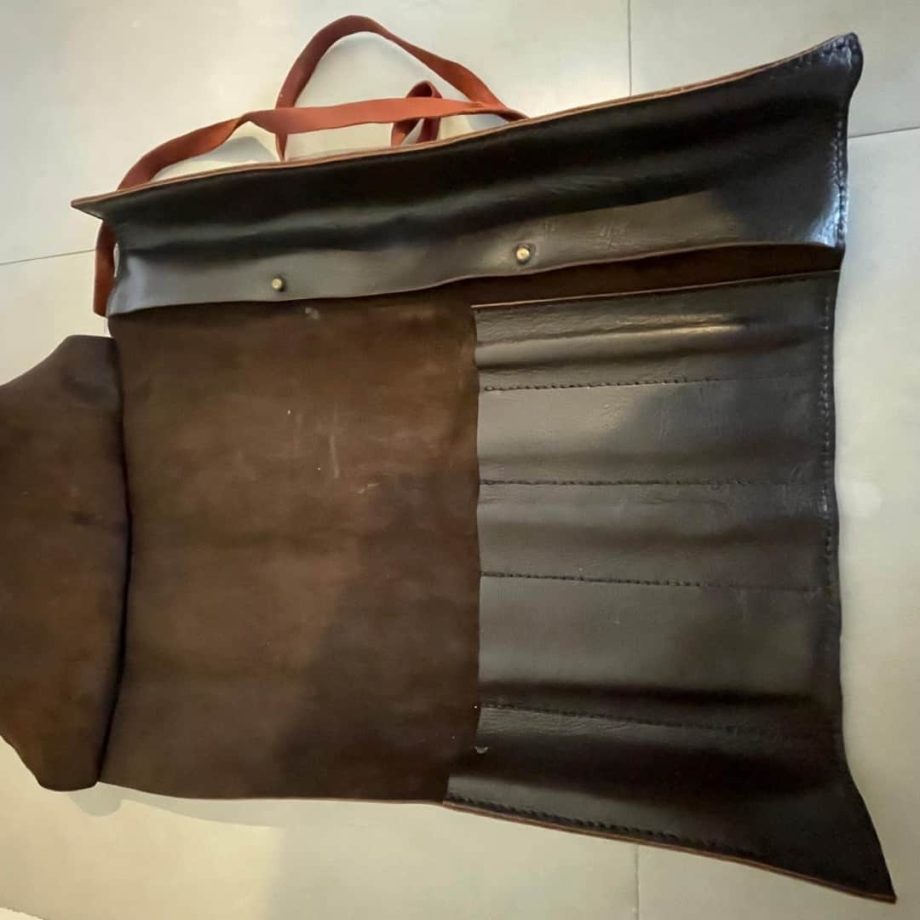Porta cuchillos en cuero