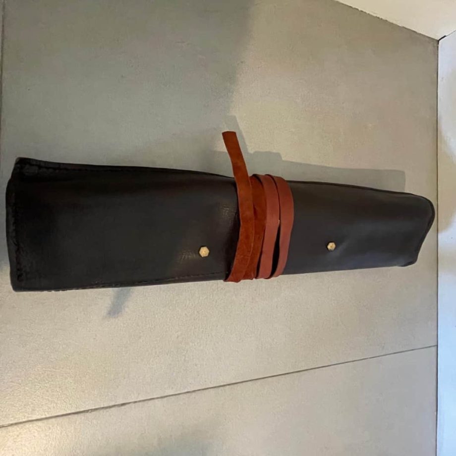 Porta cuchillos en cuero