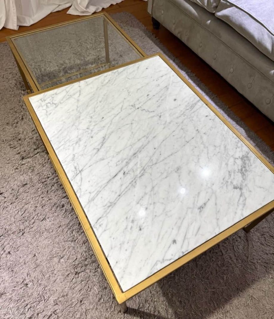 Mesa frente sofá  de diseño