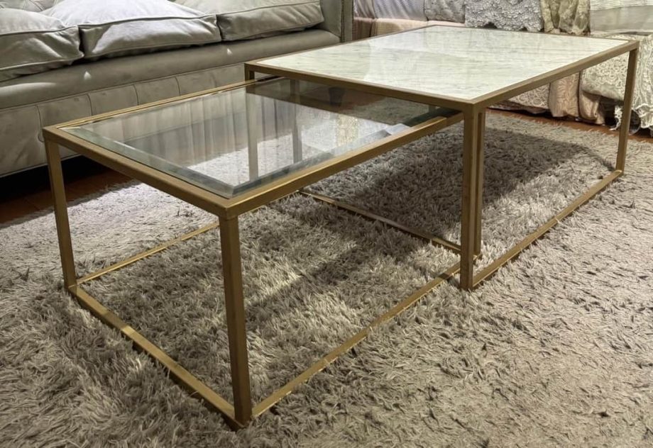 Mesa frente sofá  de diseño